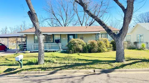 2028 N Magdalen St, San Angelo, TX 76903