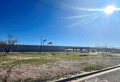 309 W 8th St, San Angelo, TX 76903