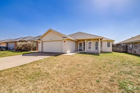 25 Amberwood Dr, San Angelo, TX 76903