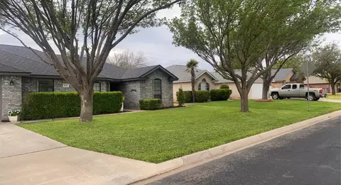 3217 Walnut Hill Dr, San Angelo, TX 76904
