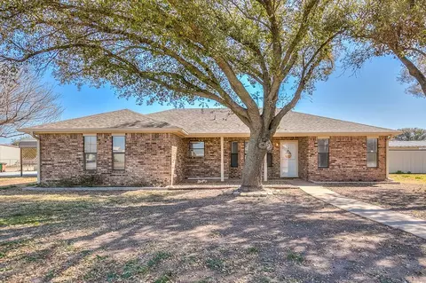 1041 Crickett Ln, San Angelo, TX 76903