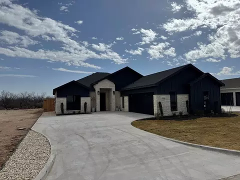 5446 Riviera Ln, San Angelo, TX 76904
