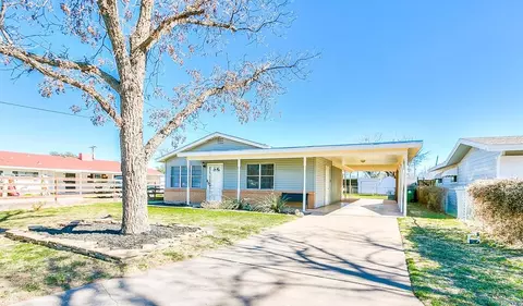 83 E 31st St, San Angelo, TX 76903