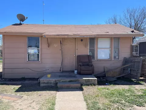 703 W 16th St, San Angelo, TX 76903