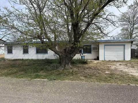 33 Crockett Heights Dr, Ozona, TX 76943