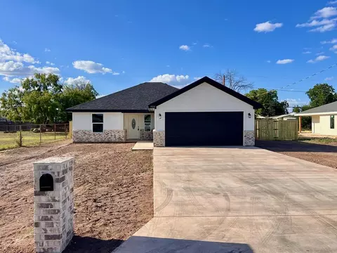 922 E 39th St, San Angelo, TX 76903