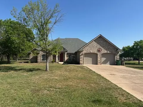 2198 River Valley Ln, San Angelo, TX 76904