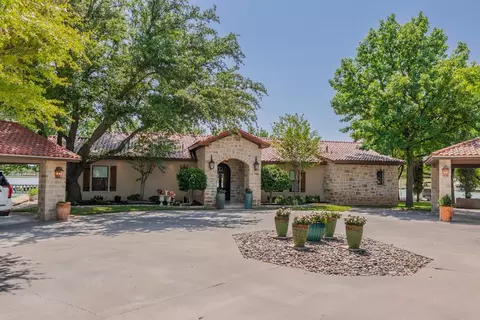 2001 Willow Dr, San Angelo, TX 76904
