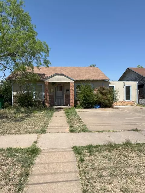 66 E Ave G, San Angelo, TX 76903