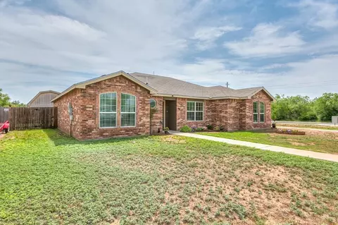 1202 Elmo Ln, San Angelo, TX 76905