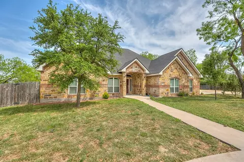 508 Mccarver Dr, Ballinger, TX 76821 photo 4