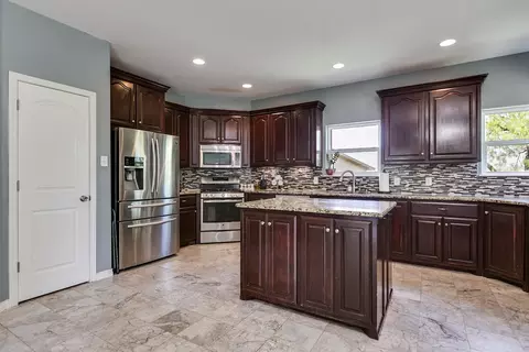 508 Mccarver Dr, Ballinger, TX 76821 photo 10