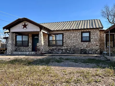 1717 W Ave I, San Angelo, TX 76901