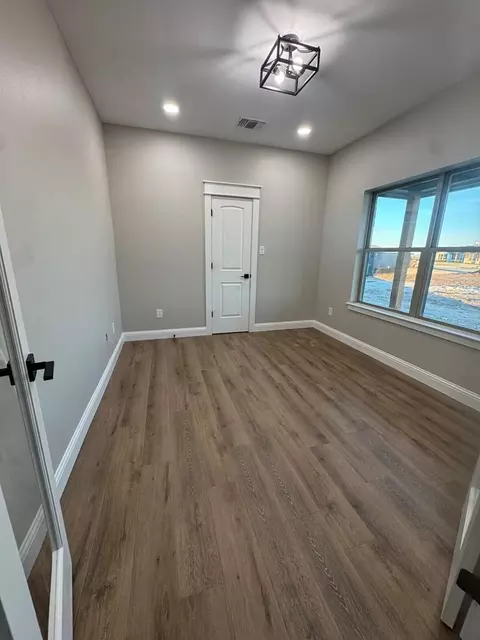 8519 Lance Rd, San Angelo, TX 76905 photo 2