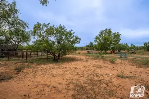 715 E Main St, Bronte, TX 76933 photo 35