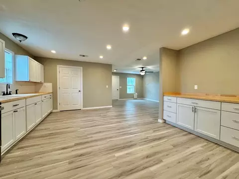 919 E 20th St, San Angelo, TX 76903