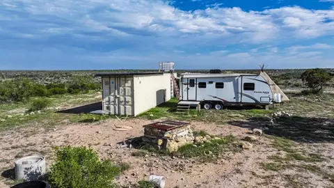 630 Arroyo Dr, Ozona, TX 76943