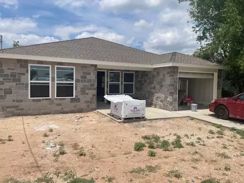 640 W Ave Y, San Angelo, TX 76903