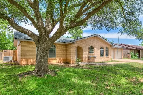 3868 Honeysuckle Ln, San Angelo, TX 76904