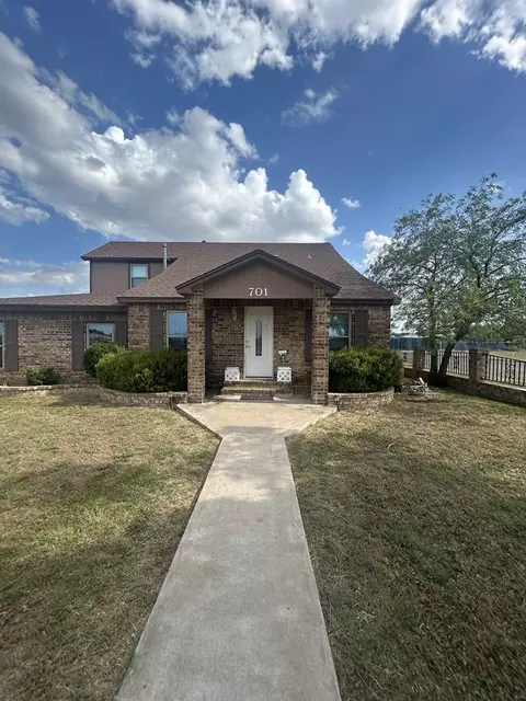 701 E 40th St, San Angelo, TX 76903