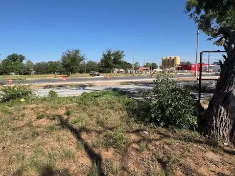 211 S State St, Bronte, TX 76933 photo 9