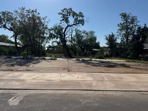 211 S State St, Bronte, TX 76933