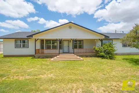 10561 Twin Lakes Ln, San Angelo, TX 76904