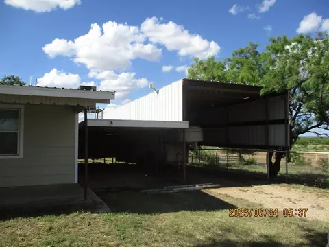 420 Juniper Rd, Bronte, TX 76933 photo 7