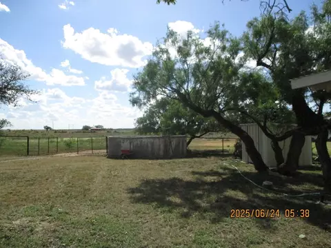 420 Juniper Rd, Bronte, TX 76933 photo 8