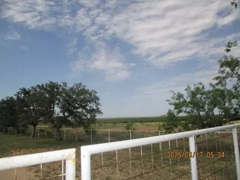 420 Juniper Rd, Bronte, TX 76933 photo 5
