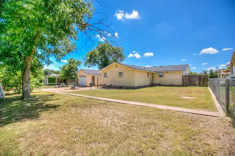 Exterior - 202 Sharp Ave, Ballinger, TX 76821 photo 6 of 9
