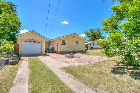 Exterior - 202 Sharp Ave, Ballinger, TX 76821 photo 9 of 9