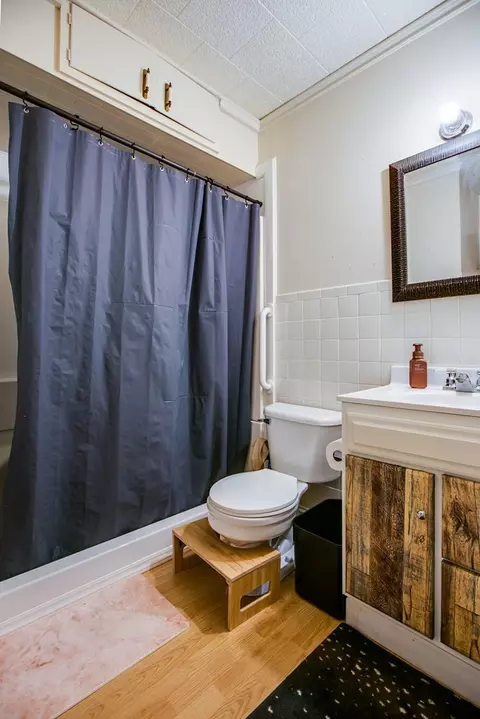 Bath - 202 Sharp Ave, Ballinger, TX 76821 photo 1 of 4