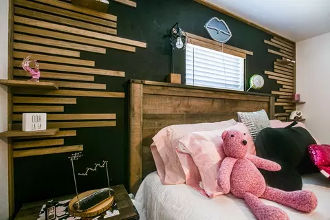 Bedroom - 202 Sharp Ave, Ballinger, TX 76821 photo 4 of 7