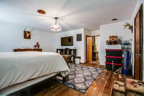 Bedroom - 202 Sharp Ave, Ballinger, TX 76821 photo 6 of 7