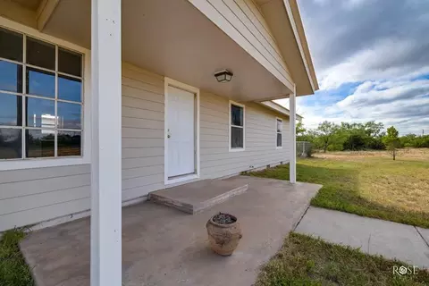 11954 Lagoon Ln, San Angelo, TX 76904