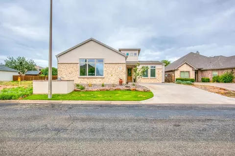 2118 Valleyview Dr, San Angelo, TX 76904