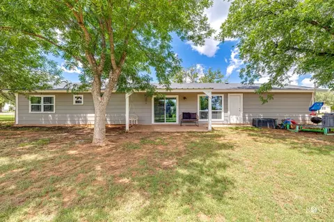 412 E Holmes Ave, Bronte, TX 76933 photo 33