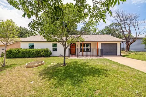 2215 Dartmouth Dr, San Angelo, TX 76904