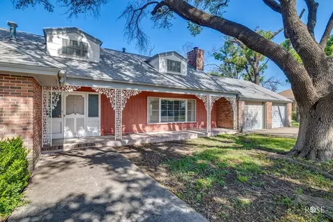906 Ave J, Ozona, TX 76943