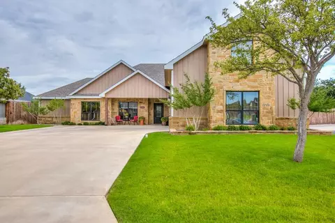 2033 Silver Creek Ct, San Angelo, TX 76904