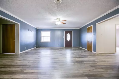 Living - 209 N Ave B, Ballinger, TX 76821 photo 3 of 9