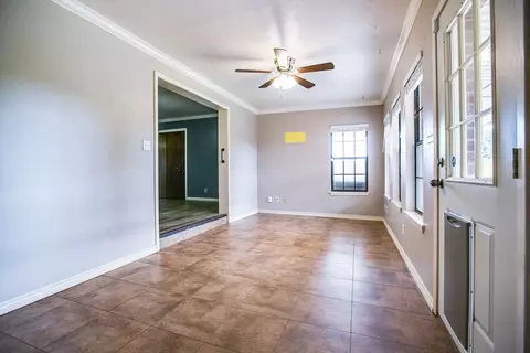 Living - 209 N Ave B, Ballinger, TX 76821 photo 6 of 9