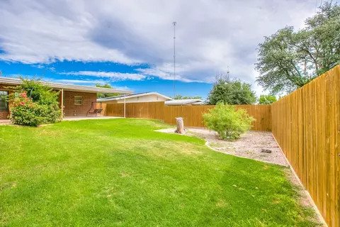 Exterior - 209 N Ave B, Ballinger, TX 76821 photo 6 of 7