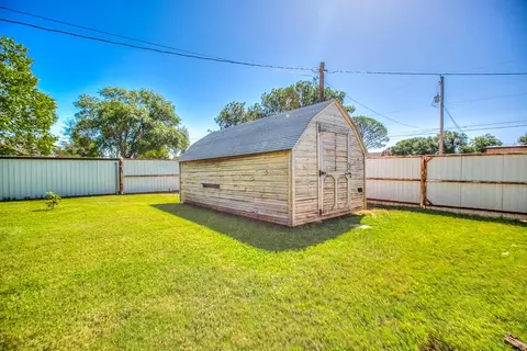 501 E Holmes Ave, Bronte, TX 76933 photo 31