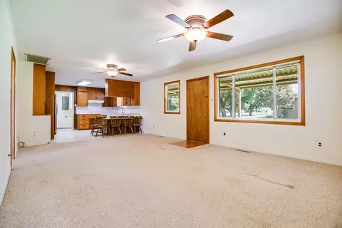 501 E Holmes Ave, Bronte, TX 76933 photo 9