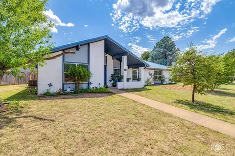 3845 Sunset Dr, San Angelo, TX 76904