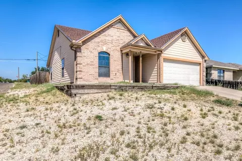 2122 Woodlawn Dr, San Angelo, TX 76901