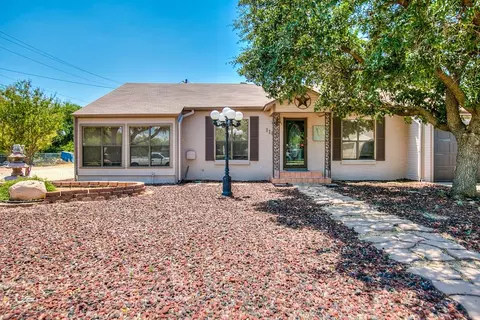 1105 N 5th Ave, Ballinger, TX 76821
