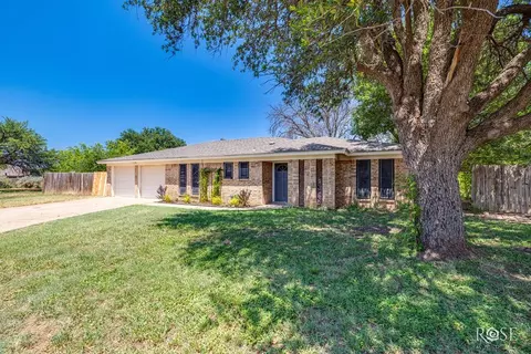 3610 Old Post Ct, San Angelo, TX 76904